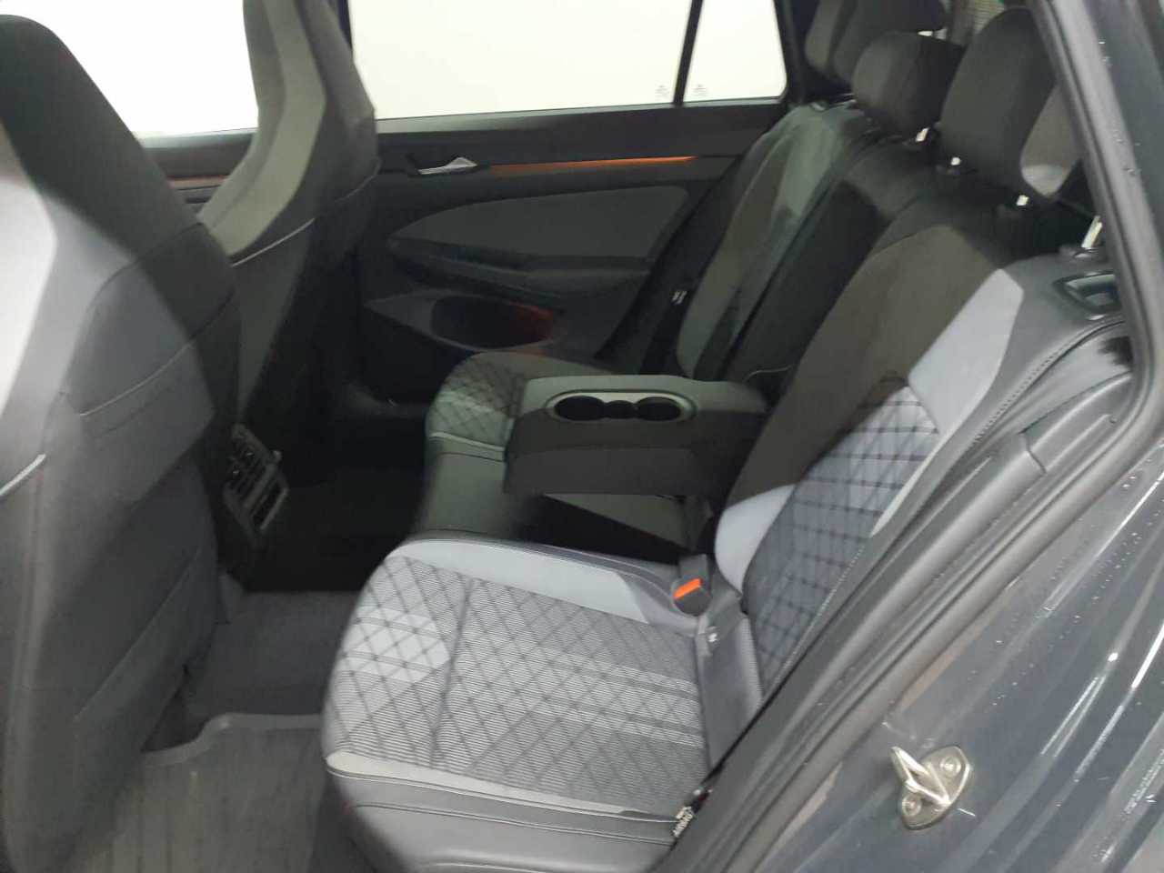 Volkswagen Golf Variant 2.0 TDI SCR DSG R-Line 14
