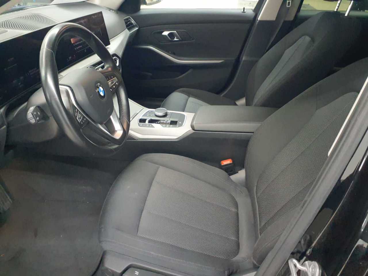BMW 318i Touring Aut. 7