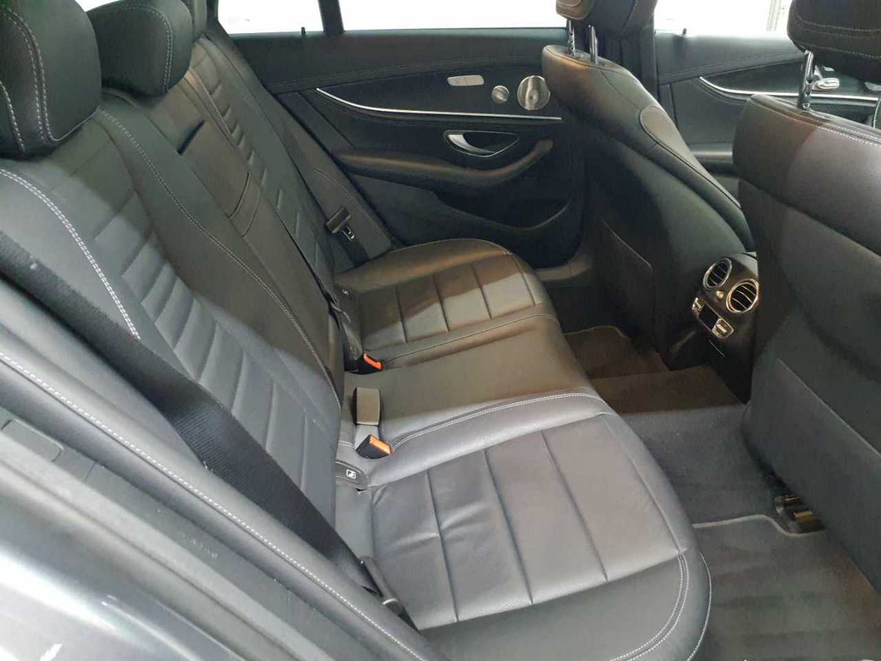Mercedes-Benz E 300 de 4Matic T 9G-TRONIC AMG Line 14