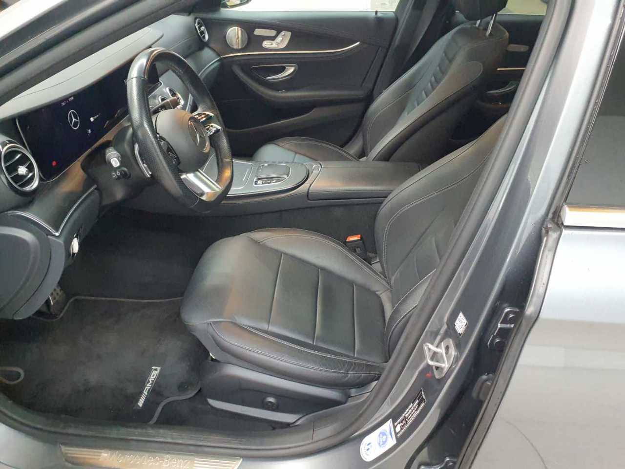 Mercedes-Benz E 300 de 4Matic T 9G-TRONIC AMG Line 7