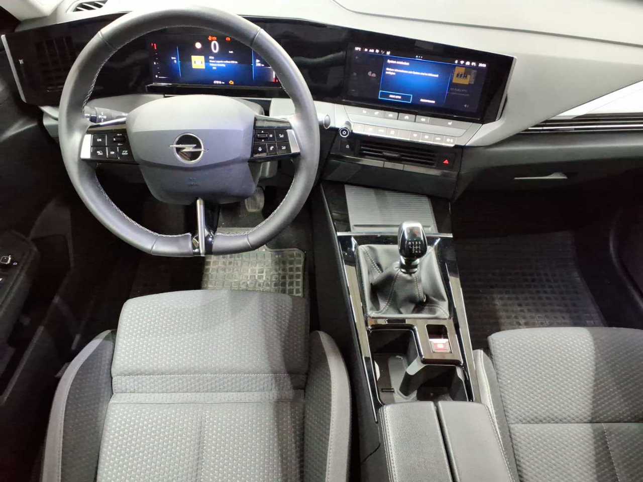Opel Astra 1.2 Turbo Business Edition 10