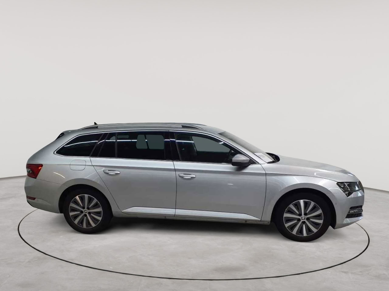 Skoda Superb Combi 2.0 TDI DSG Style 3