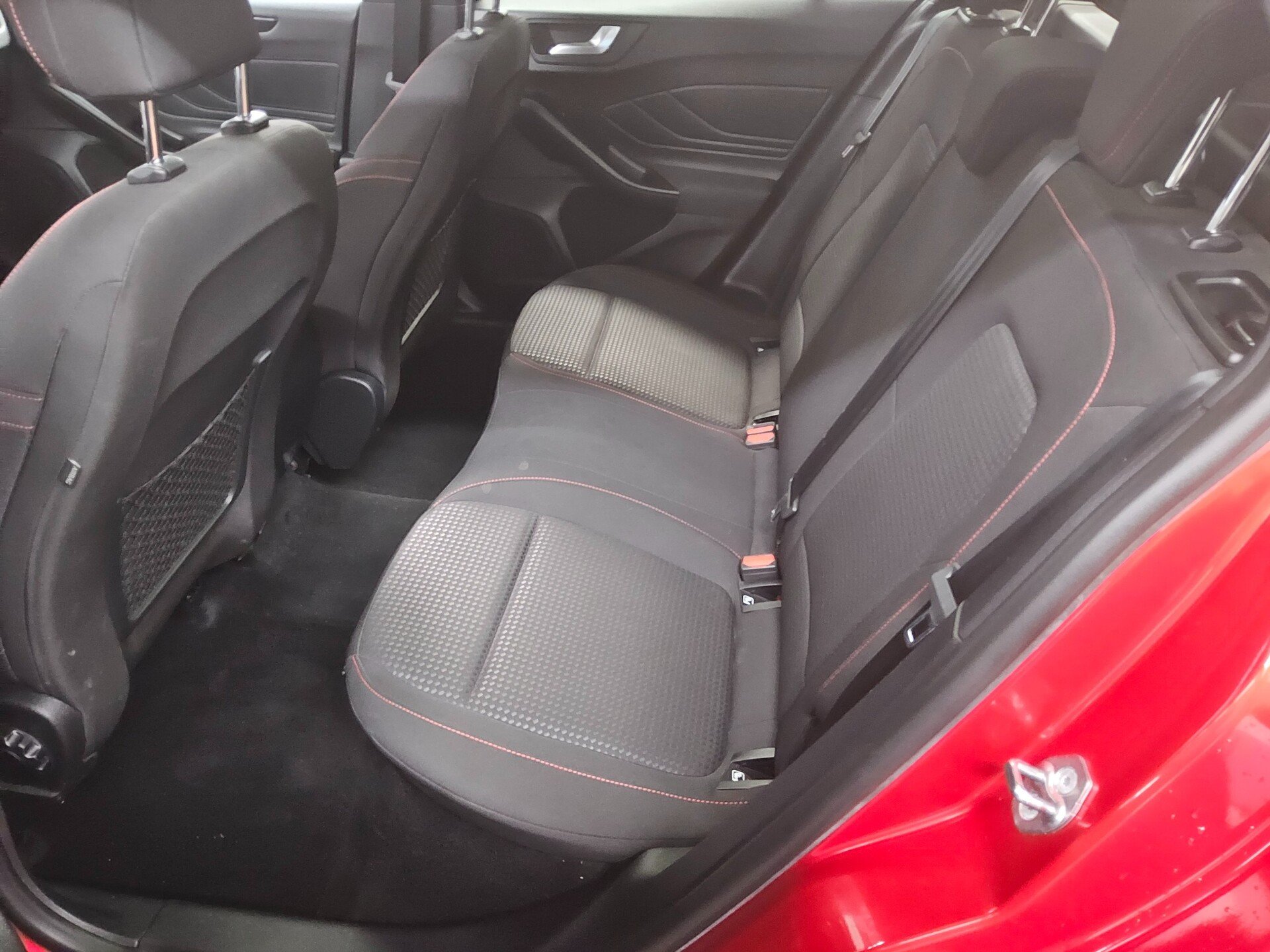 Ford Focus Turnier 1.5 EB ST-Line Navi LED B&O Pano 13
