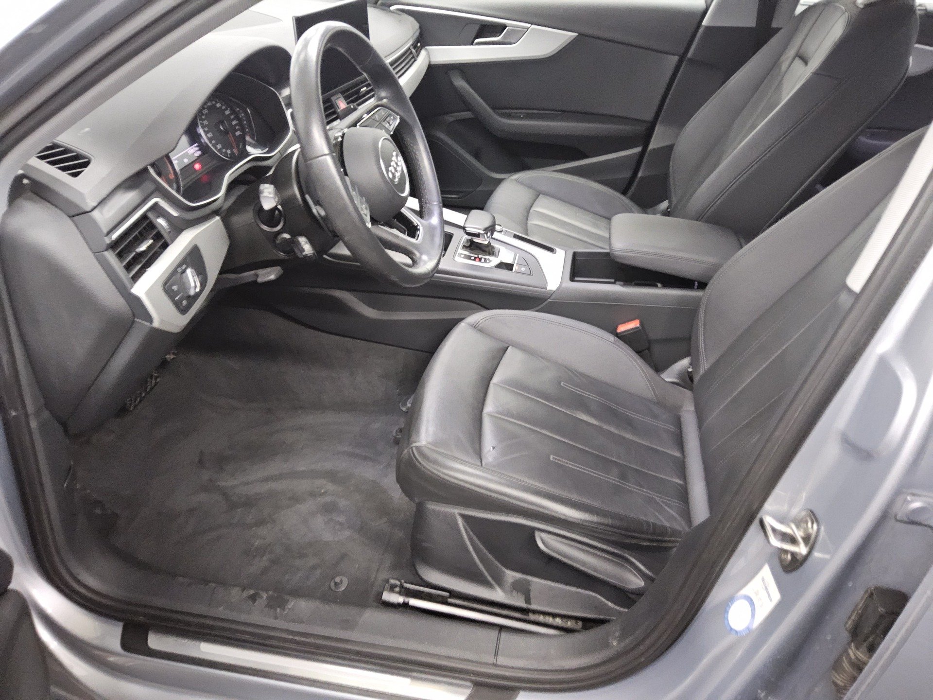 Audi A4 Avant 40 TDI Leder Navi LED PDC Shz Tempomat 8