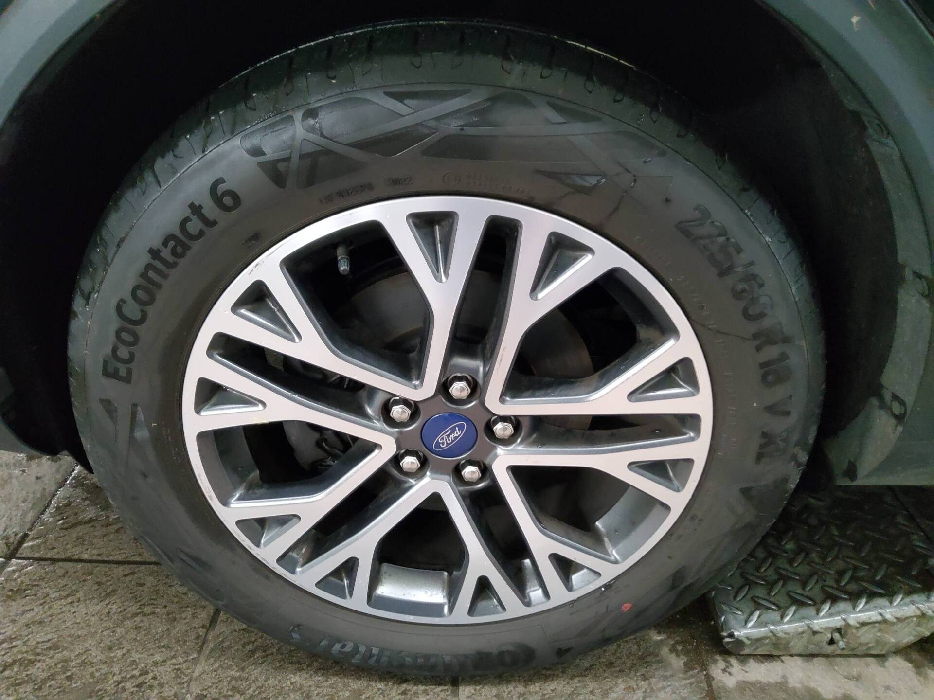 Ford Kuga 2.0 EB Titanium X Navi LED HuD 11