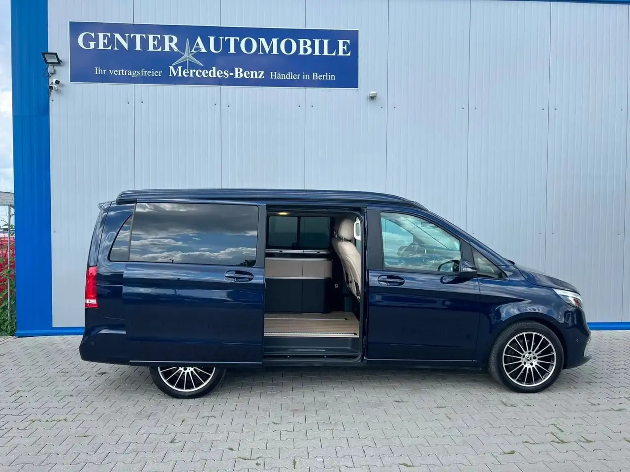 Mercedes-Benz V 300 d LANG MARCO POLO KÜCHE LEDER LED AIRMATIC 6