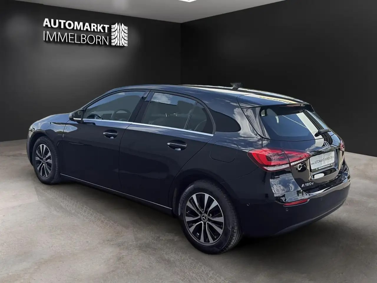 Mercedes-Benz A 180 d Kamera*LED*Navi*DAB*MBUX*TeilLeder*1Hand 6
