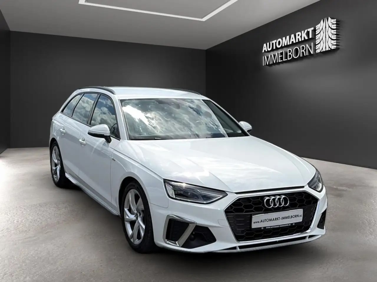 Audi A4 S line VollLeder*Sound*LED*17*NaviTouch*1Hand 2
