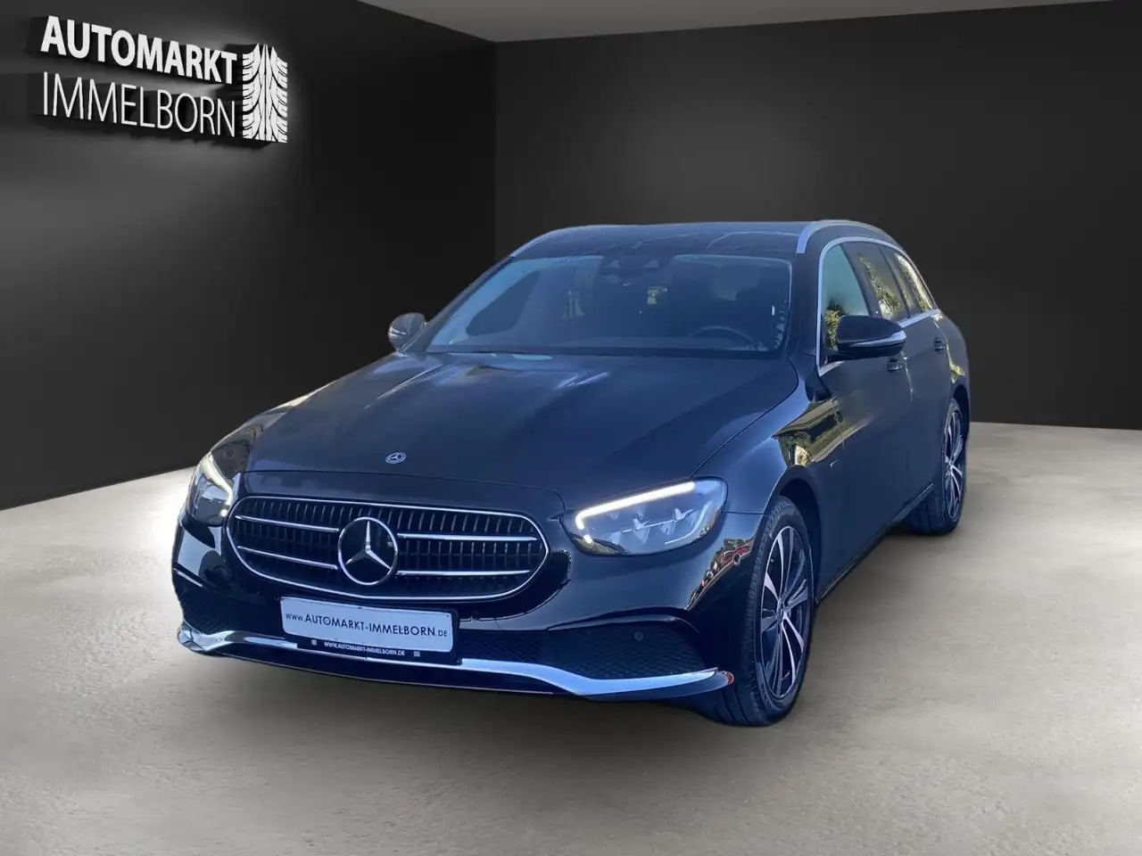 Mercedes-Benz E 300 de AHK*Distro*HUD*LED*Widesc*Kamera*SO96% 3
