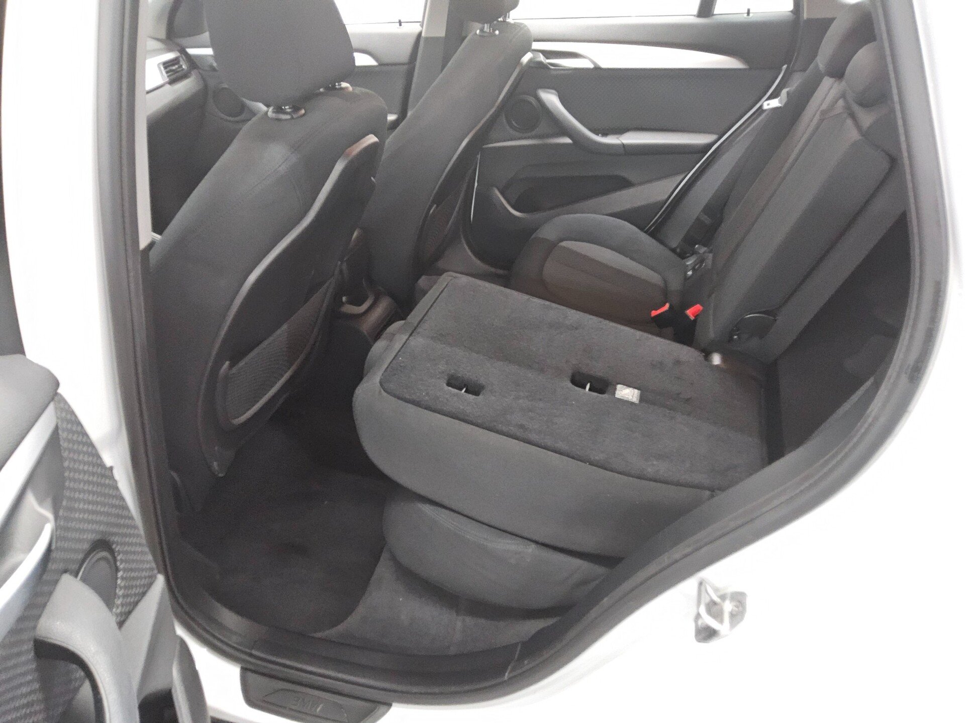 BMW X1 sDrive20d Advantage Navi LED HiFi RFK 12