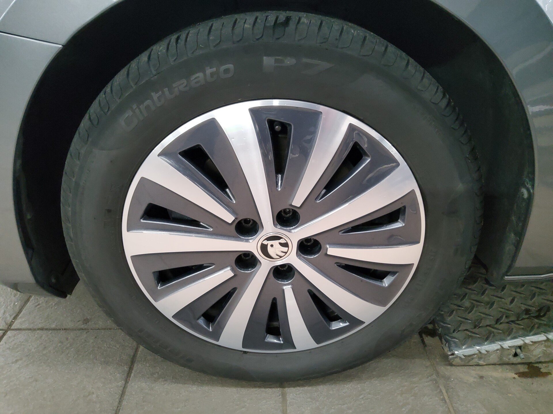 Skoda Superb Kombi 2.0 TDI Ambition Navi LED vc ACC 11