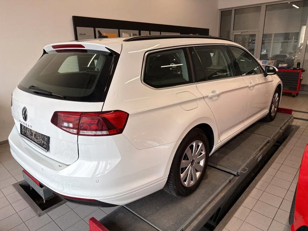 Volkswagen Passat Variant 2.0 2021 4