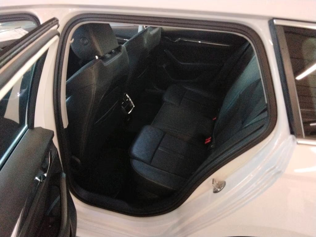 Skoda Octavia 2.0 2022 6