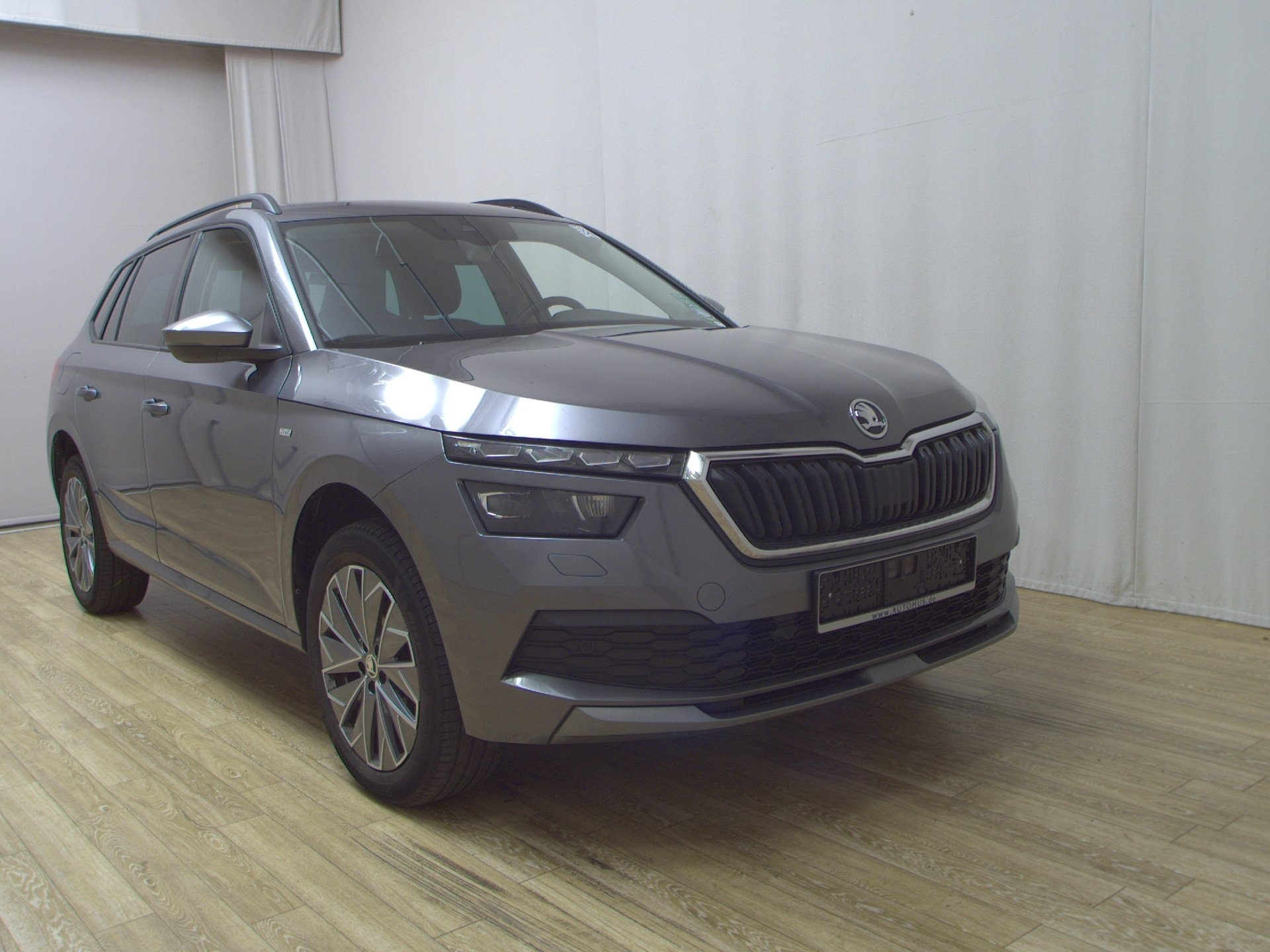 Skoda Kamiq 1.0 TSI Tour Navi LED virtual RfK Shz PDC 3