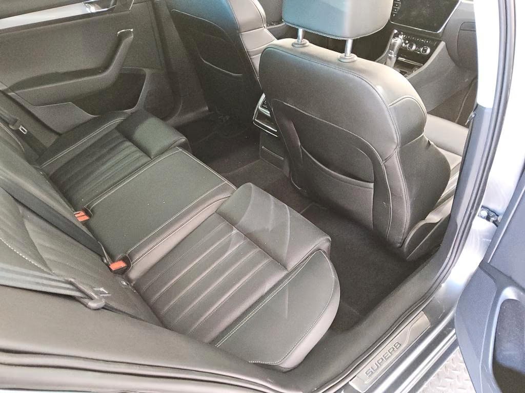 Skoda Superb 2.0 2023 6