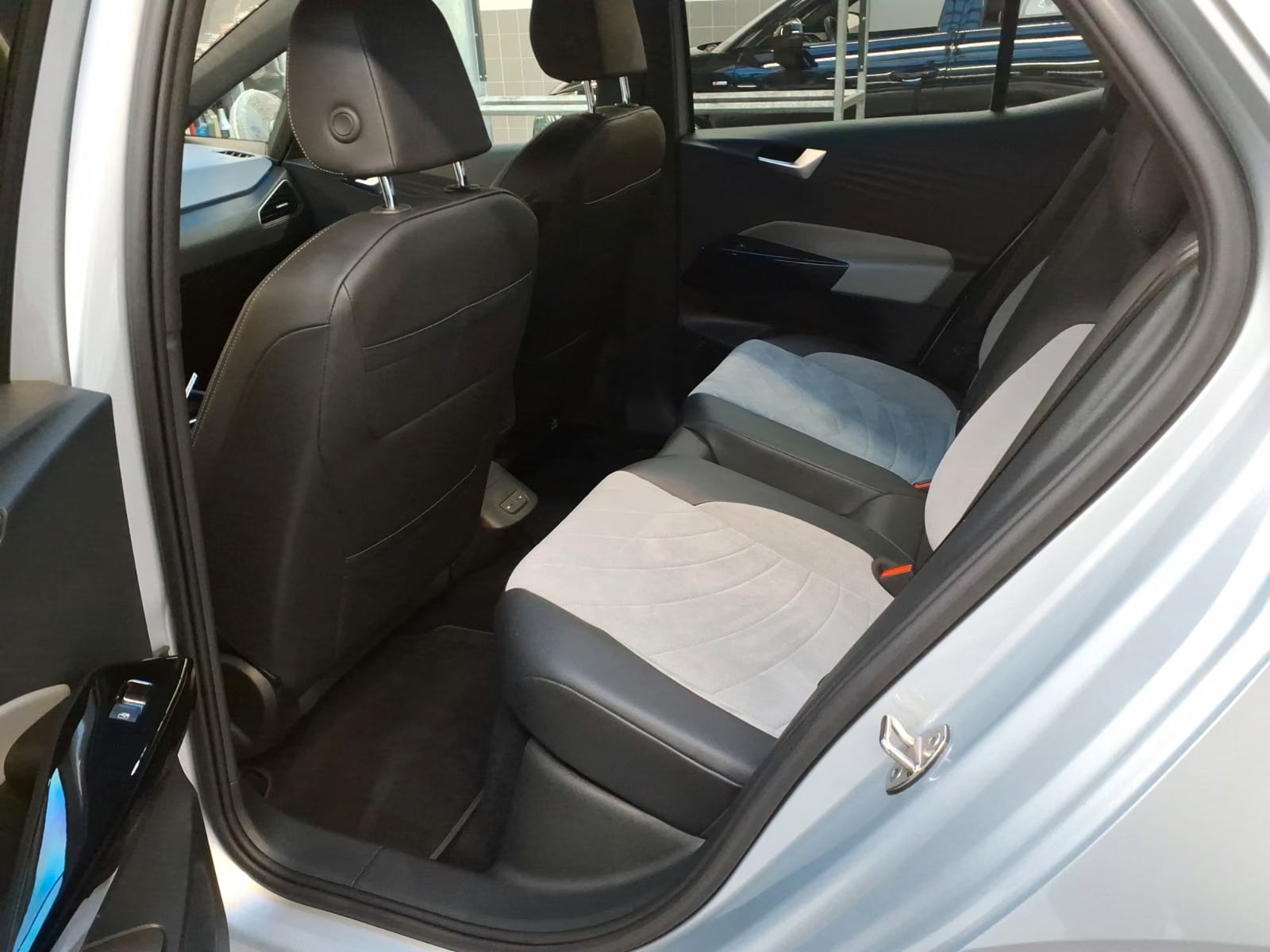Volkswagen ID.3 2023 6