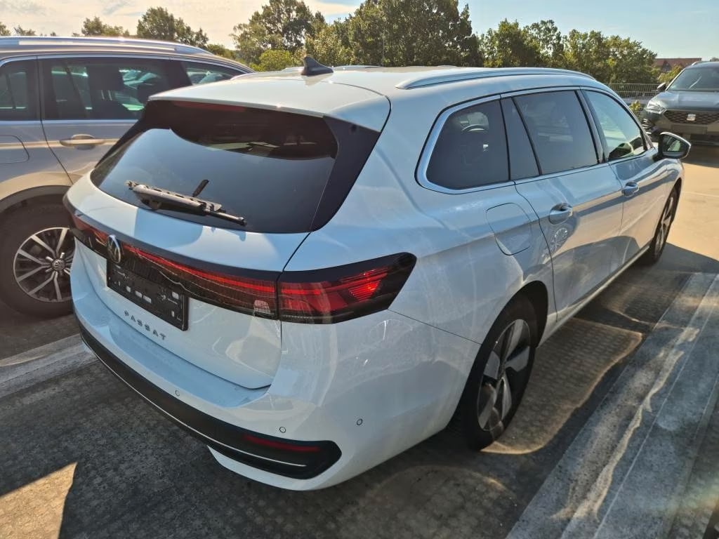 Volkswagen Passat Variant 2.0 2024 4
