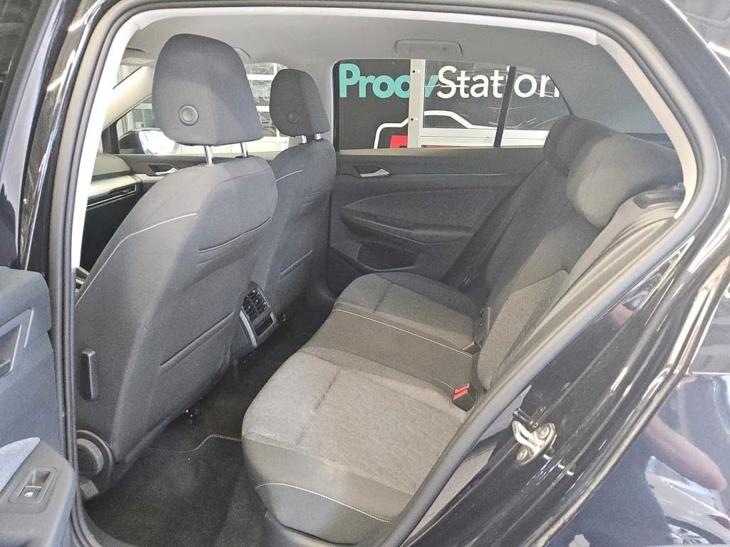 Volkswagen Golf 1.0 2023 7