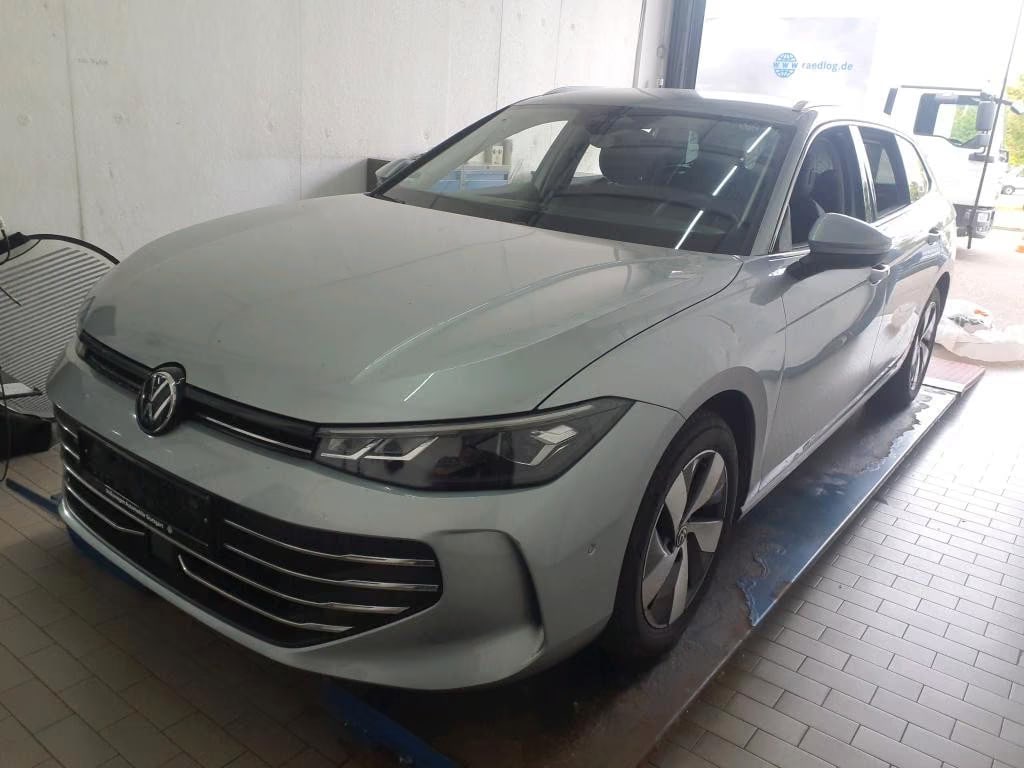Volkswagen Passat Variant 2.0 2024