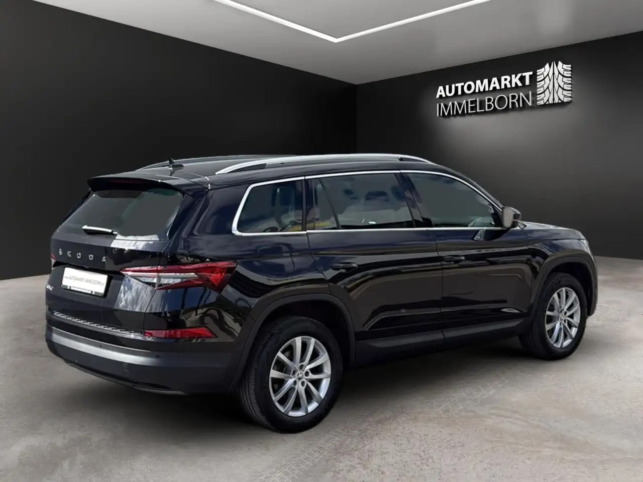 Skoda Kodiaq Style AHK*Kamera*Virtual*LED*Navi*4xSHZ*1 8