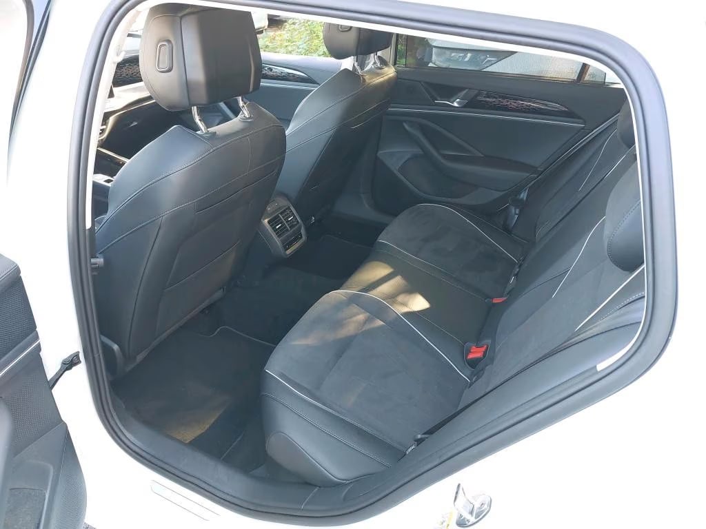 Volkswagen Passat Variant 2.0 2024 7
