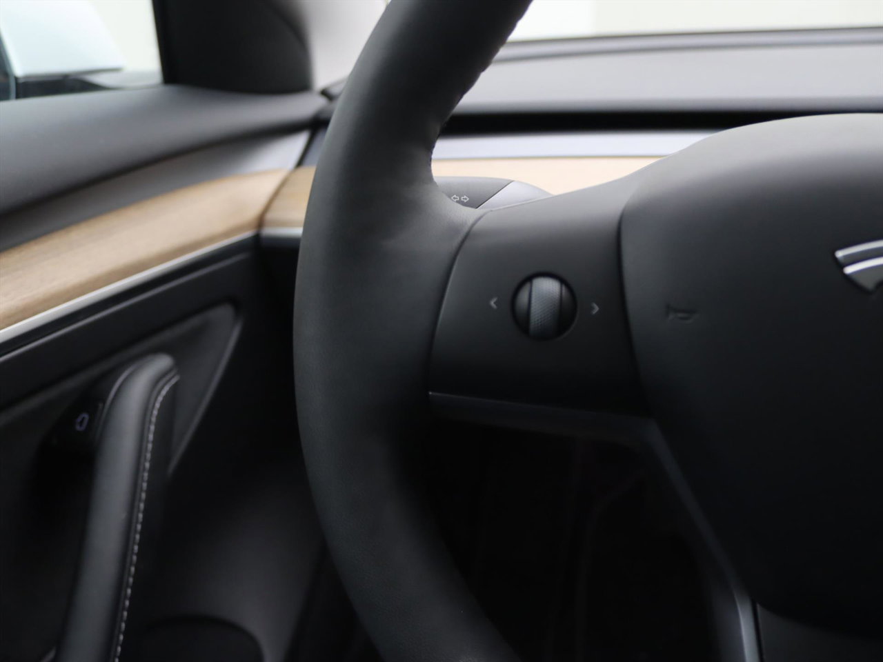 Tesla Model 3 Long-Range AWD 351pk 75 kWh UPGRADE 94,4% SoH [ WARMTEPOMP+AUTOPILOT+620KM WLTP+PREMIUM AUDIO ] 24