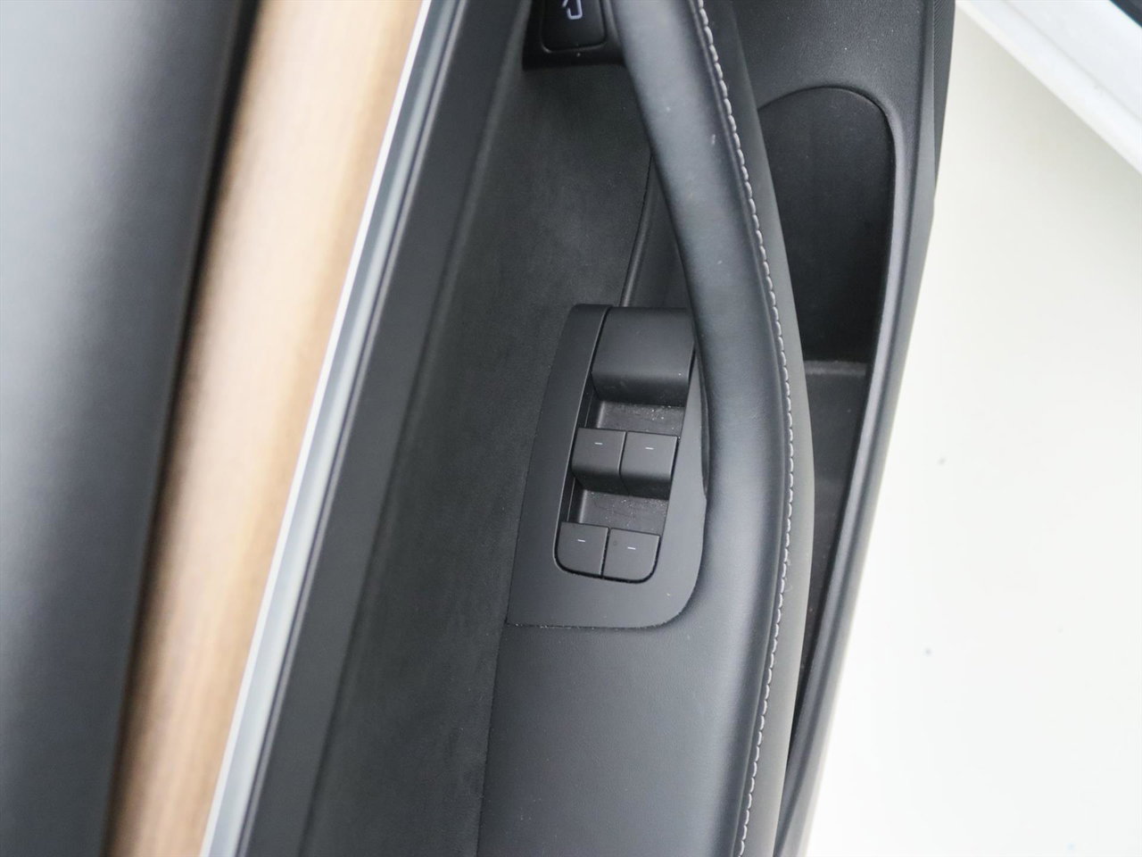 Tesla Model 3 Long-Range AWD 351pk 75 kWh UPGRADE 94,4% SoH [ WARMTEPOMP+AUTOPILOT+620KM WLTP+PREMIUM AUDIO ] 20