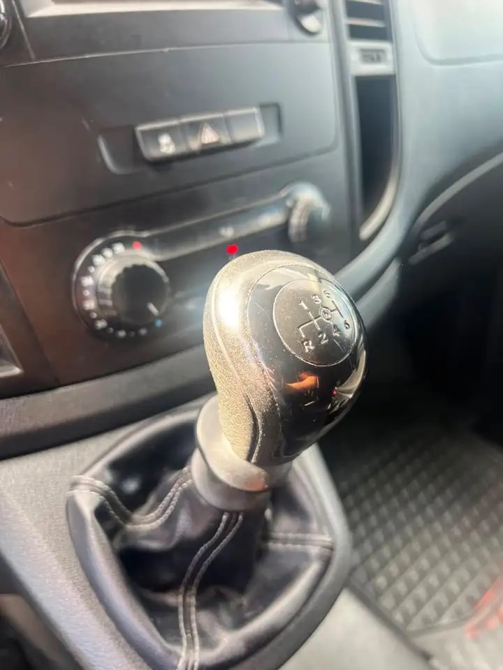 Mercedes-Benz Vito 116 MIXTO LANG KLIMA TEMPOMAT 5-SITZER AHK 18
