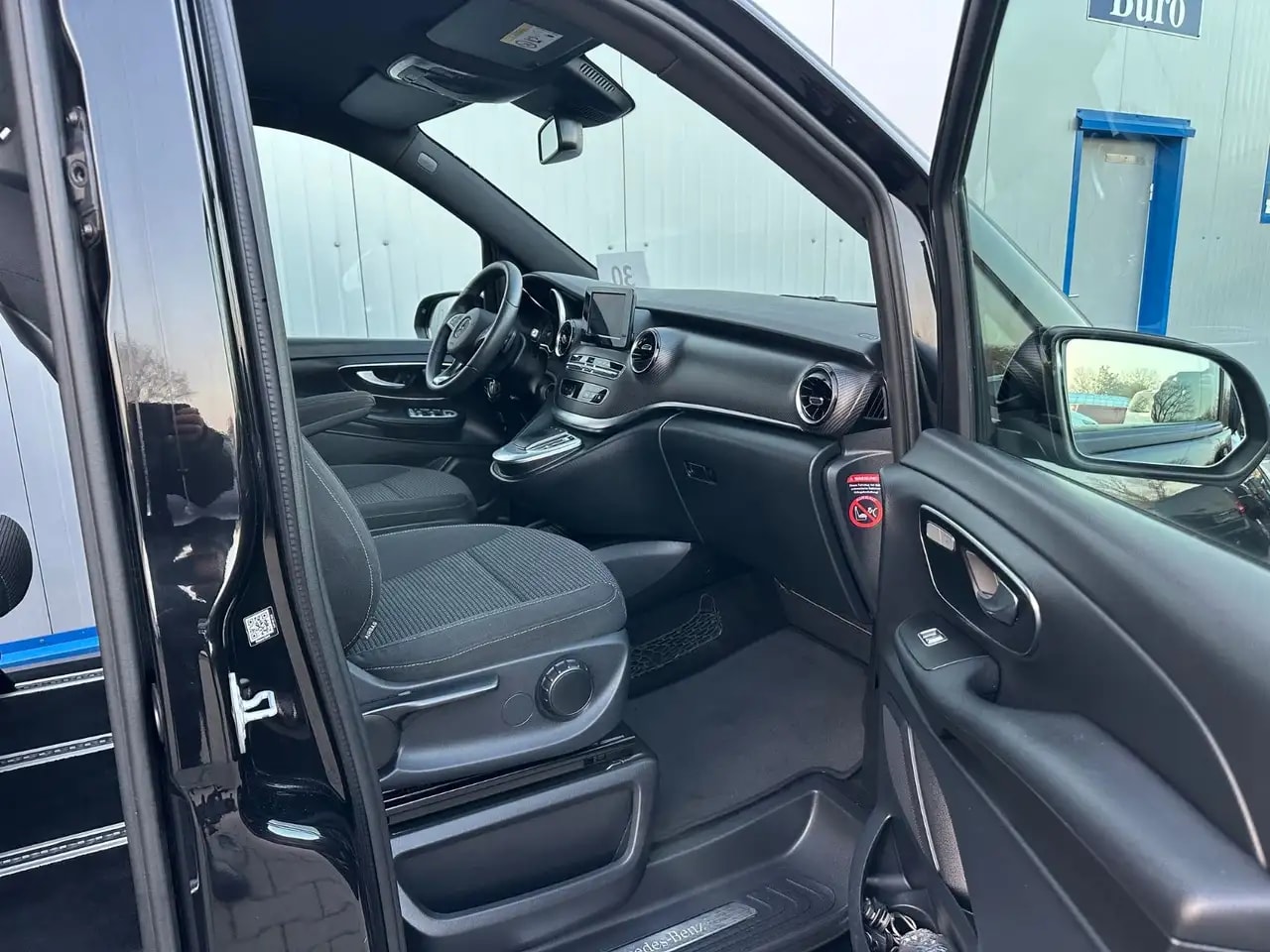 Mercedes-Benz V 250 LANG 9G AMG-LINE WEBASTO AHK EL. TÜREN LED 16