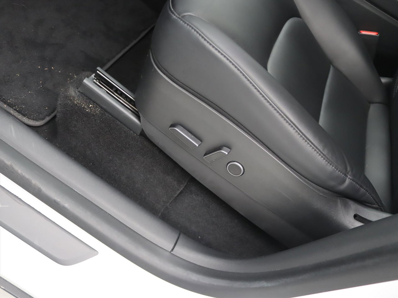 Tesla Model Y Long Range AWD 75kWh 351pk 92.8% SoH [ AMD RYZEN+AUTOPILOT+19 INCH+PREMIUM AUDIO ] 16