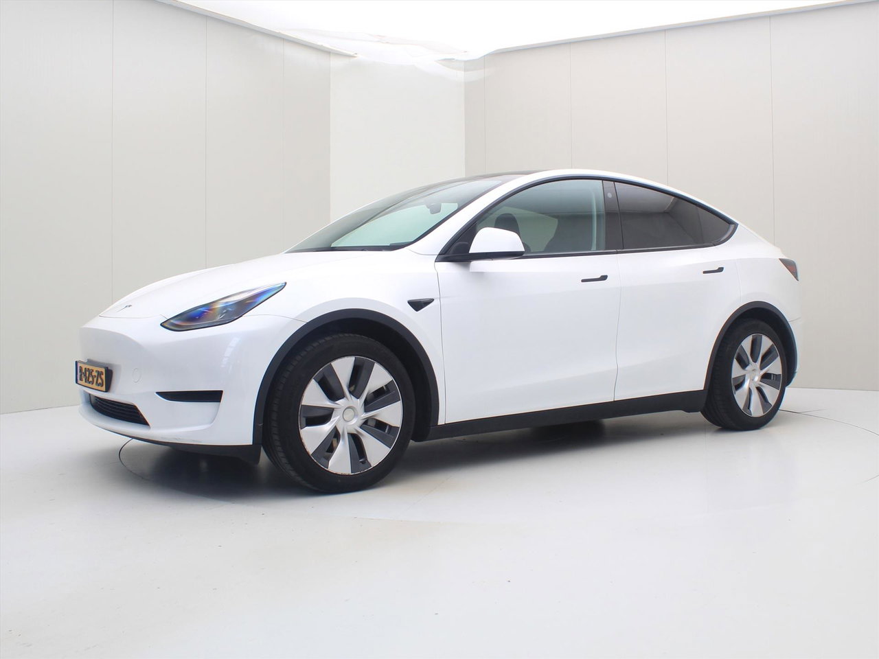 Tesla Model Y Standard RWD Plus 92.4% SoH [ TREKHAAK+LFP ACCU+AUTOPILOT+19 INCH+PREMIUM AUDIO ] 8