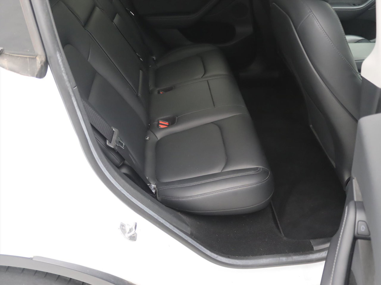 Tesla Model Y Standard RWD Plus 92.4% SoH [ TREKHAAK+LFP ACCU+AUTOPILOT+19 INCH+PREMIUM AUDIO ] 14