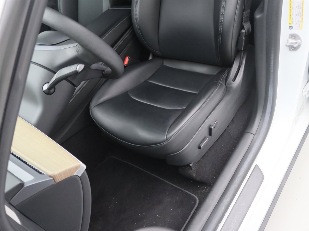 Tesla Model Y Standard RWD Plus 92.4% SoH [ TREKHAAK+LFP ACCU+AUTOPILOT+19 INCH+PREMIUM AUDIO ] 17