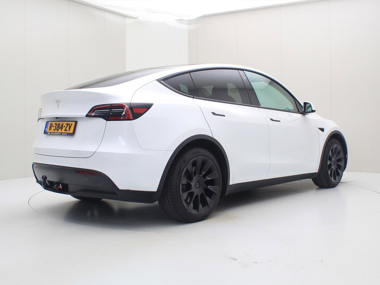 Tesla Model Y Standard RWD Plus 351pk 92.7% SoH [ TREKHAAK+LFP ACCU+AUTOPILOT+20 INCH+PREMIUM AUDIO ]