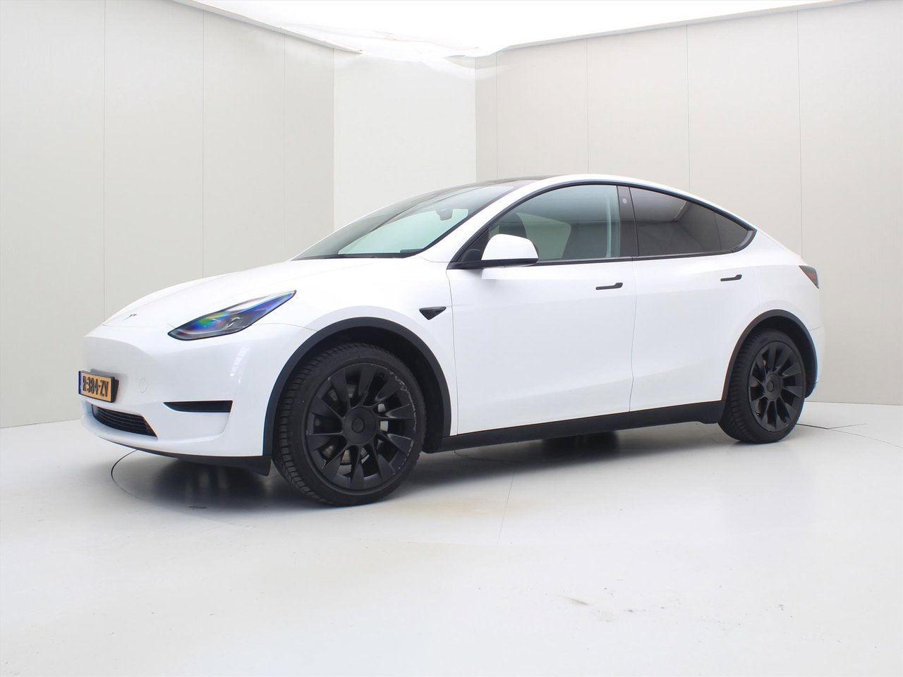 Tesla Model Y Standard RWD Plus 351pk 92.7% SoH [ TREKHAAK+LFP ACCU+AUTOPILOT+20 INCH+PREMIUM AUDIO ] 6