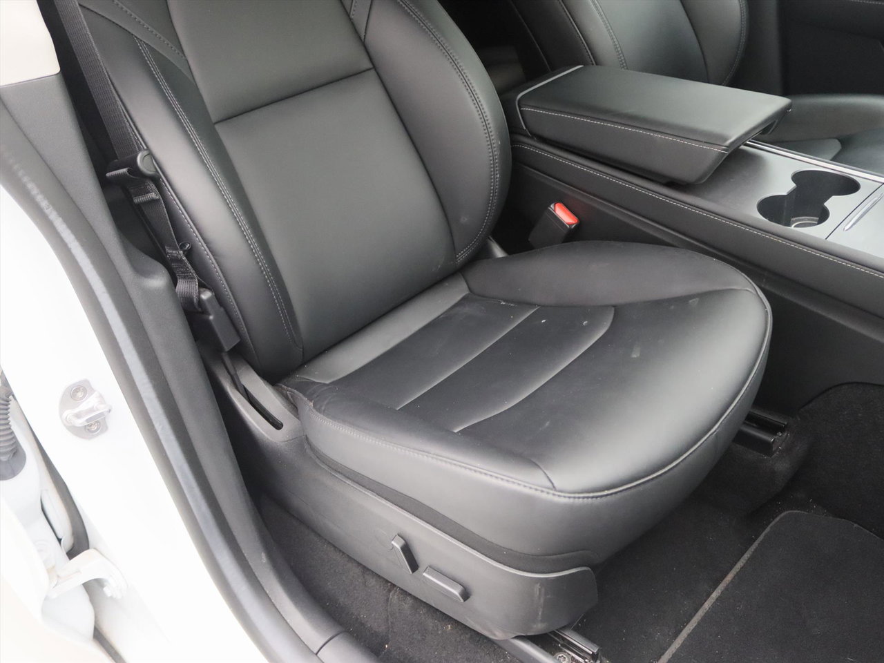 Tesla Model Y Standard RWD Plus 351pk 92.7% SoH [ TREKHAAK+LFP ACCU+AUTOPILOT+20 INCH+PREMIUM AUDIO ] 15