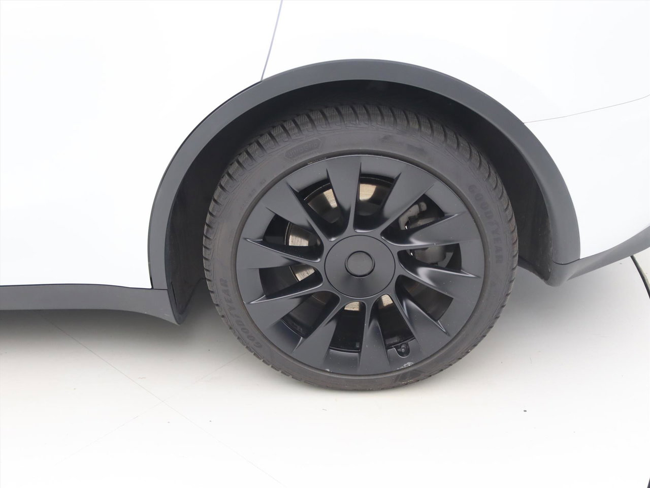 Tesla Model Y Standard RWD Plus 351pk 92.7% SoH [ TREKHAAK+LFP ACCU+AUTOPILOT+20 INCH+PREMIUM AUDIO ] 10
