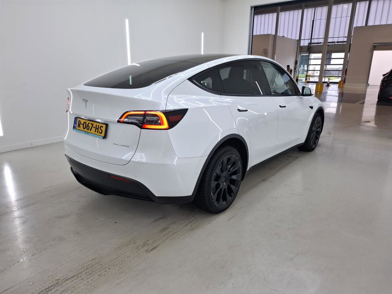 Tesla Model Y Long Range AWD 75kWh 351pk 92.1% [ AMD RYZEN+AUTOPILOT+20 INCH+PREMIUM AUDIO ] 2