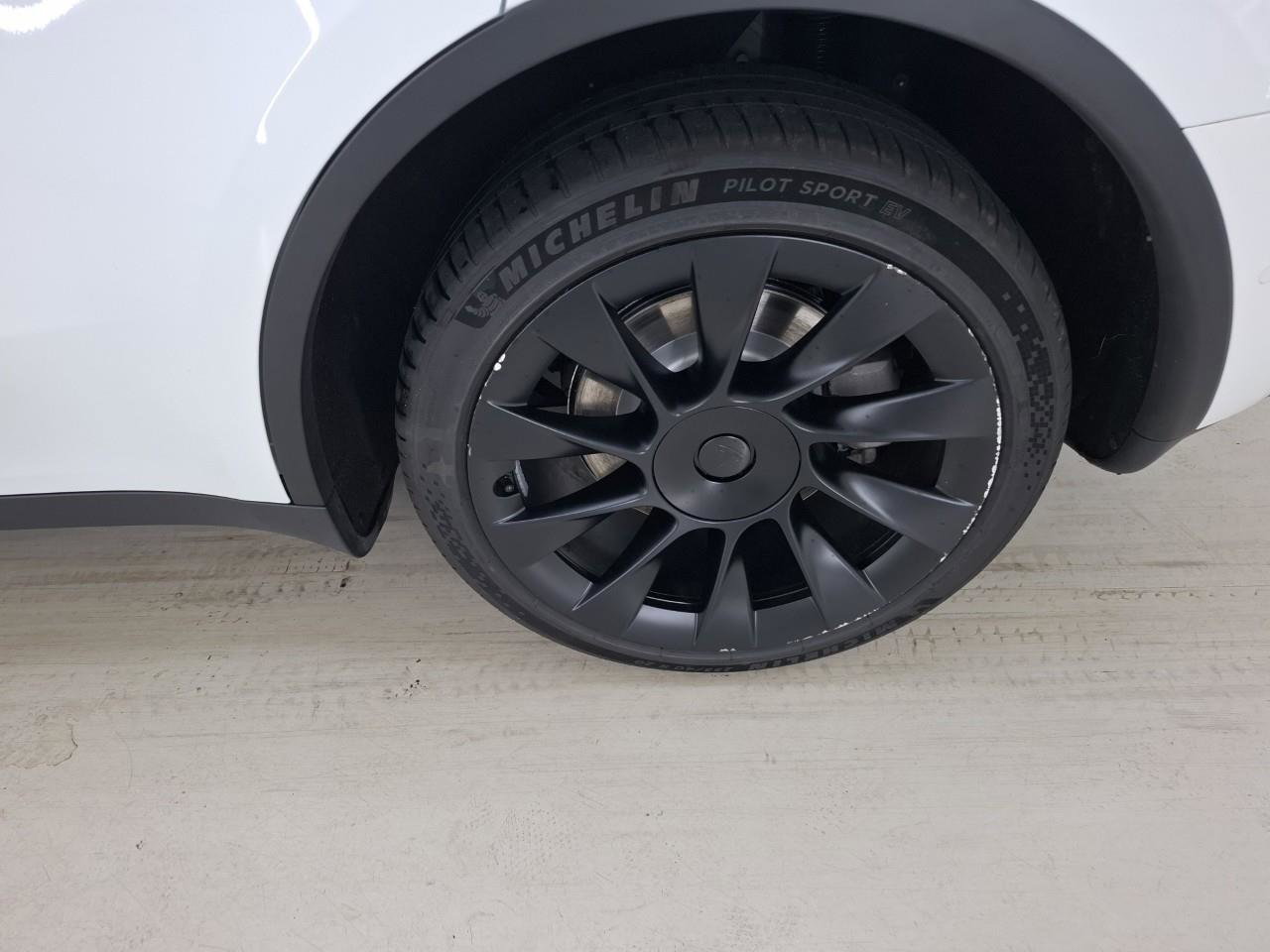 Tesla Model Y Long Range AWD 75kWh 351pk 92.1% [ AMD RYZEN+AUTOPILOT+20 INCH+PREMIUM AUDIO ] 13