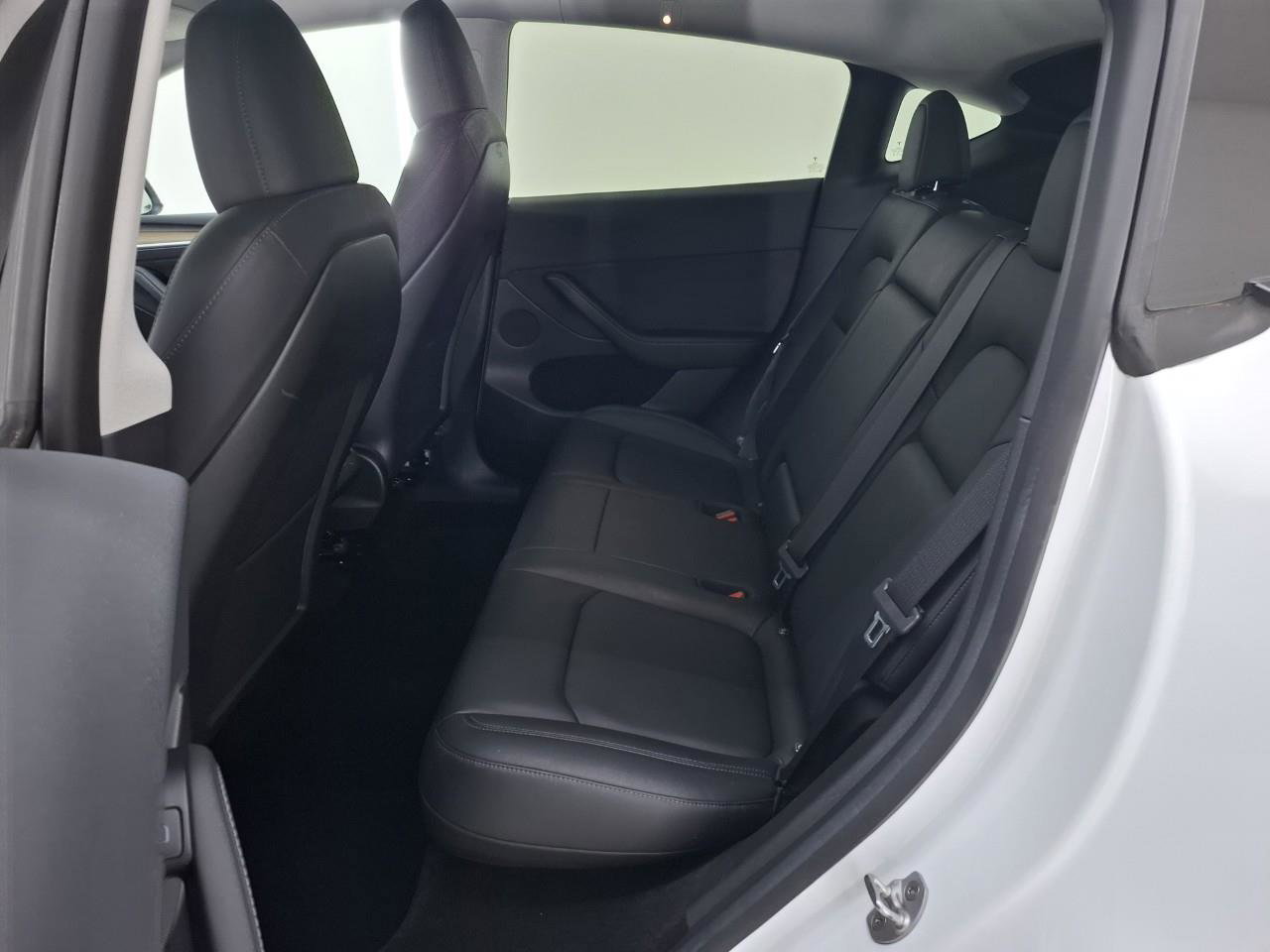 Tesla Model Y Long Range AWD 75kWh 351pk 92.1% [ AMD RYZEN+AUTOPILOT+20 INCH+PREMIUM AUDIO ] 8