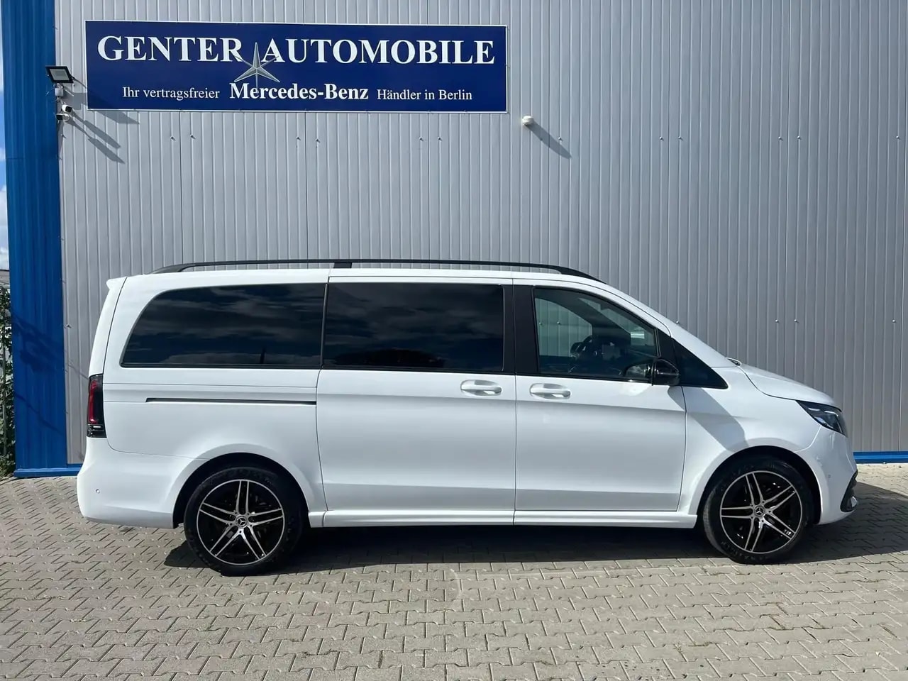 Mercedes-Benz V 250 4M LANG AMG LIEGEPAKET AHK 360° FACELIFT 6