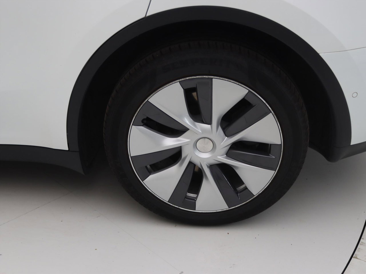Tesla Model Y Long Range AWD 75kWh 351pk [ AMD RYZEN+AUTOPILOT+19 INCH+PREMIUM AUDIO ] 21