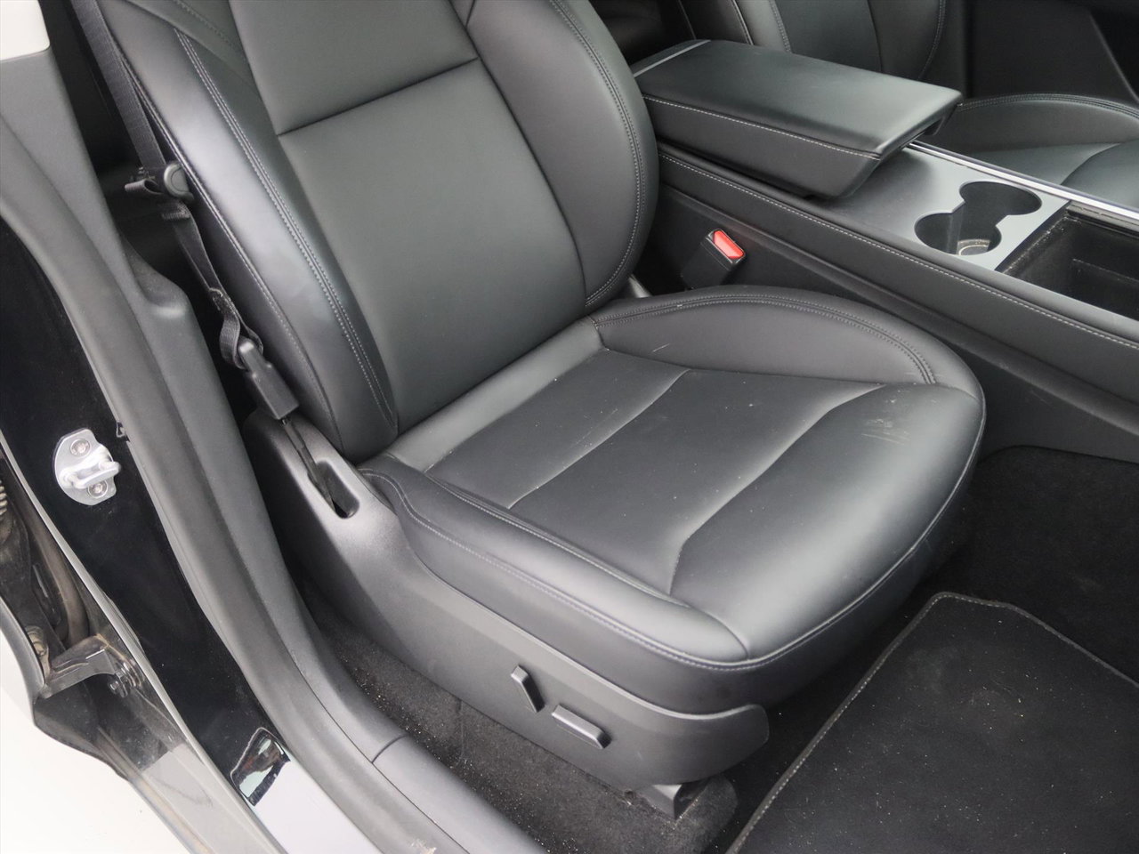 Tesla Model Y Long Range AWD 75kWh 351pk 92,7% SoH [ TREKHAAK+AMD RYZEN+ENHANCED AUTOPILOT+19 INCH+PREMIUM AUDIO ] 16