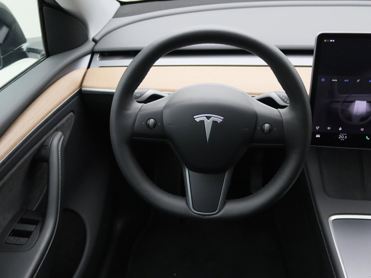 Tesla Model Y Long Range AWD 75kWh 351pk 94.4% SoH [ AMD RYZEN+AUTOPILOT+19 INCH+PREMIUM AUDIO ] 17