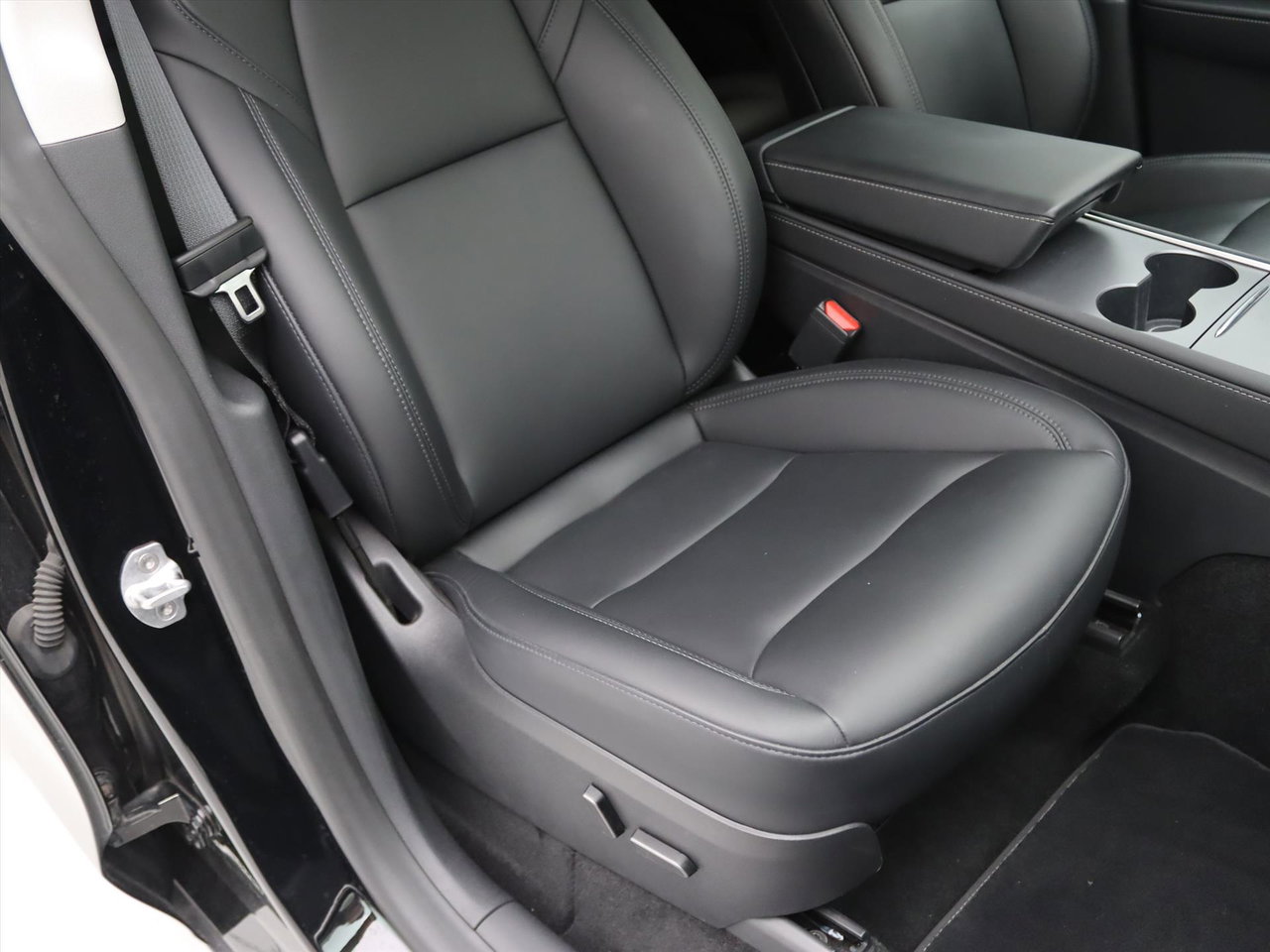 Tesla Model Y Long Range AWD 75kWh 351pk 94.4% SoH [ AMD RYZEN+AUTOPILOT+19 INCH+PREMIUM AUDIO ] 18