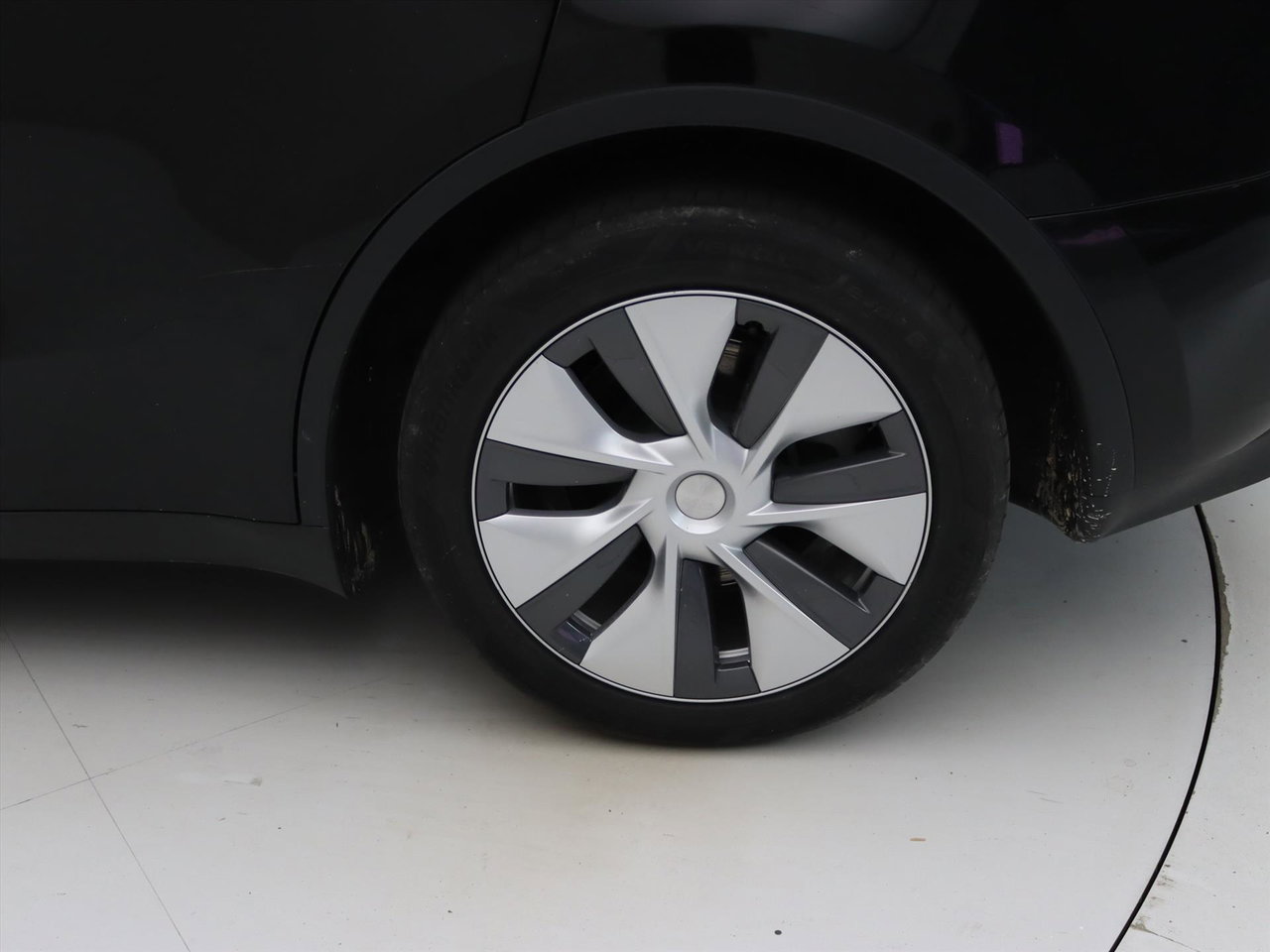 Tesla Model Y Long Range AWD 75kWh 351pk 94.4% SoH [ AMD RYZEN+AUTOPILOT+19 INCH+PREMIUM AUDIO ] 21