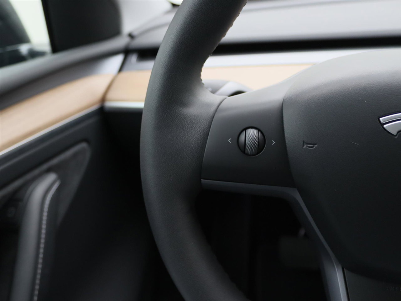 Tesla Model Y Long Range AWD 75kWh 351pk 94.4% SoH [ AMD RYZEN+AUTOPILOT+19 INCH+PREMIUM AUDIO ] 26