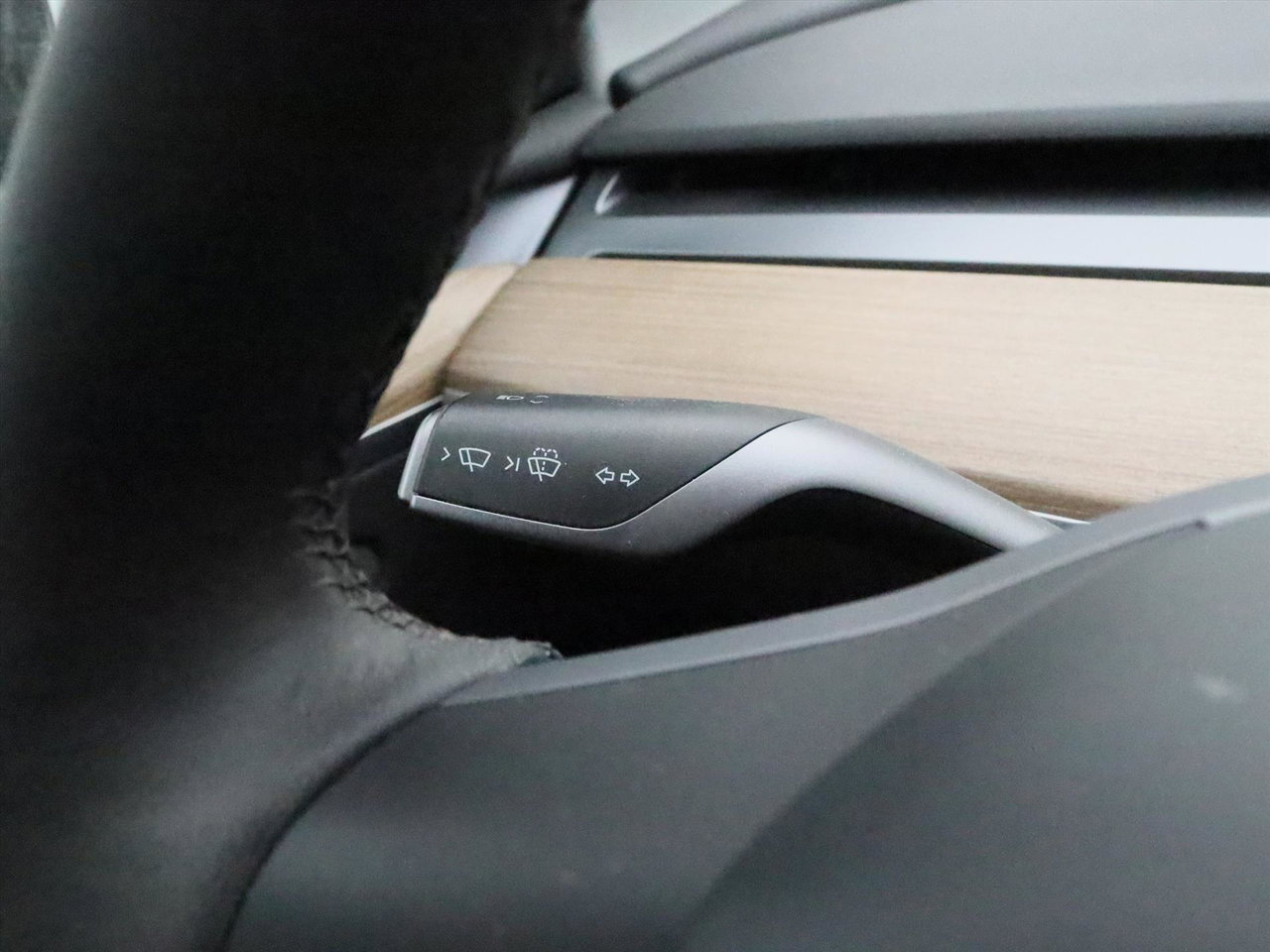 Tesla Model Y Long Range AWD 75kWh 351pk 94.4% SoH [ AMD RYZEN+AUTOPILOT+19 INCH+PREMIUM AUDIO ] 23