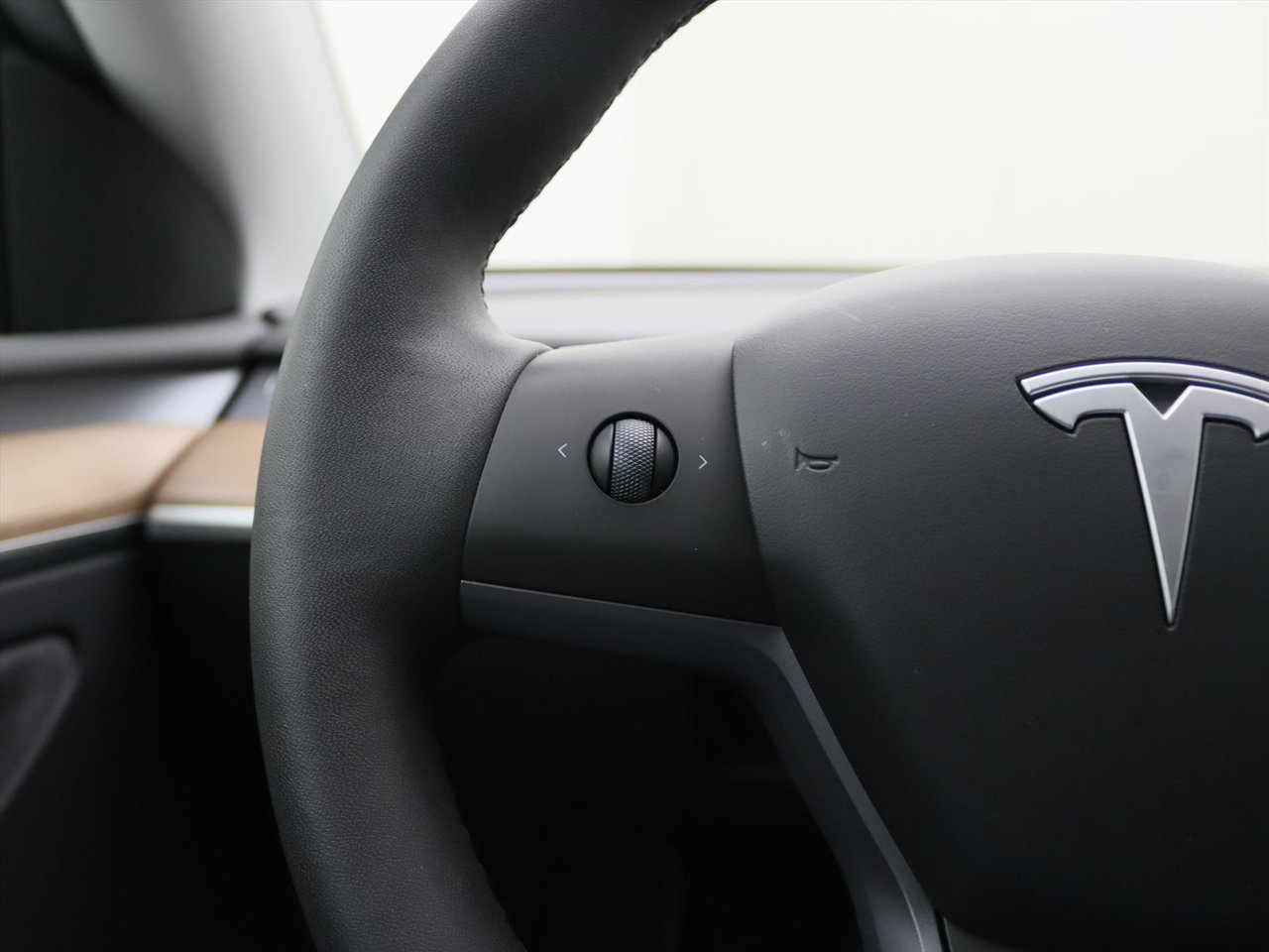 Tesla Model Y Long Range AWD 75kWh 351pk 93.3% SoH [ AMD RYZEN+AUTOPILOT+19 INCH+PREMIUM AUDIO ] 21