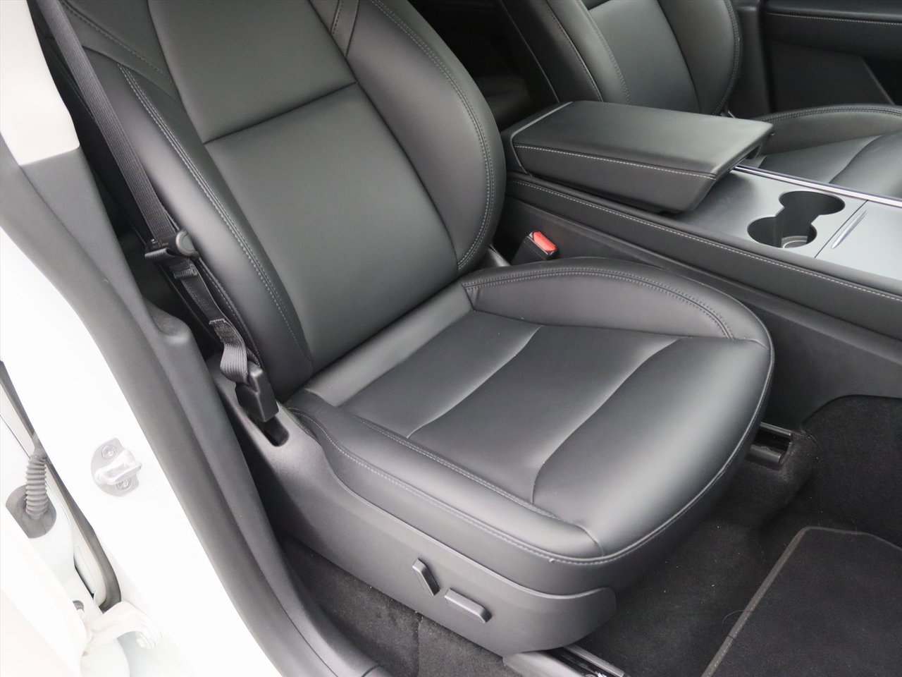 Tesla Model Y Long Range AWD 75kWh 351pk 93.8% SoH [ AMD RYZEN+AUTOPILOT+19 INCH+PREMIUM AUDIO ] 18